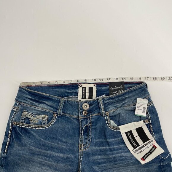 NWT Trademark Low Rise Downtown Boot Cut Jeans Womens Size 32 Maurices Pockets - Picture 8 of 10